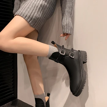 2023 Осенне-зимняя женская обувь; женские ботинки на платформе с круглым носком; ботильоны из натуральной кожи; Мотоциклетные ботинки из натуральной кожи;