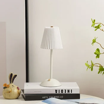 Атмосферный светильник с плиссированным абажуром на металлической основе, скандинавский светильник для сна, перезаряжаемый, 3 цвета с регулируемой яркостью для гостиной, спальни