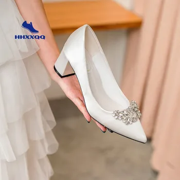 Белые свадебные туфли Беременным женщинам можно носить французские свадебные туфли на толстом каблуке со стразами, тонкие туфли большого размера 4243
