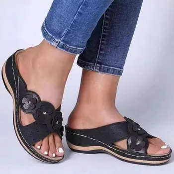 Горячая распродажа 2023 г. Женские тапочки в римском стиле с открытым носком и цветами Женская обувь Летние пляжные женские тапочки на платформе Zapatillas De Mujer