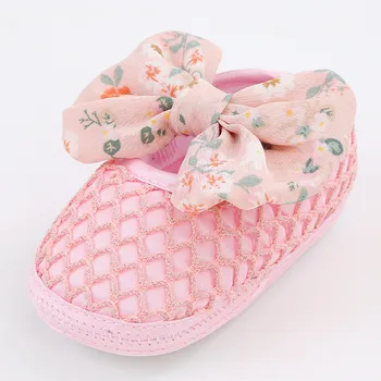 Обувь для новорожденных; Обувь для маленьких девочек; Классические противоскользящие модельные туфли с цветочным бантом для девочек; Мягкая обувь для кроватки для малышей;